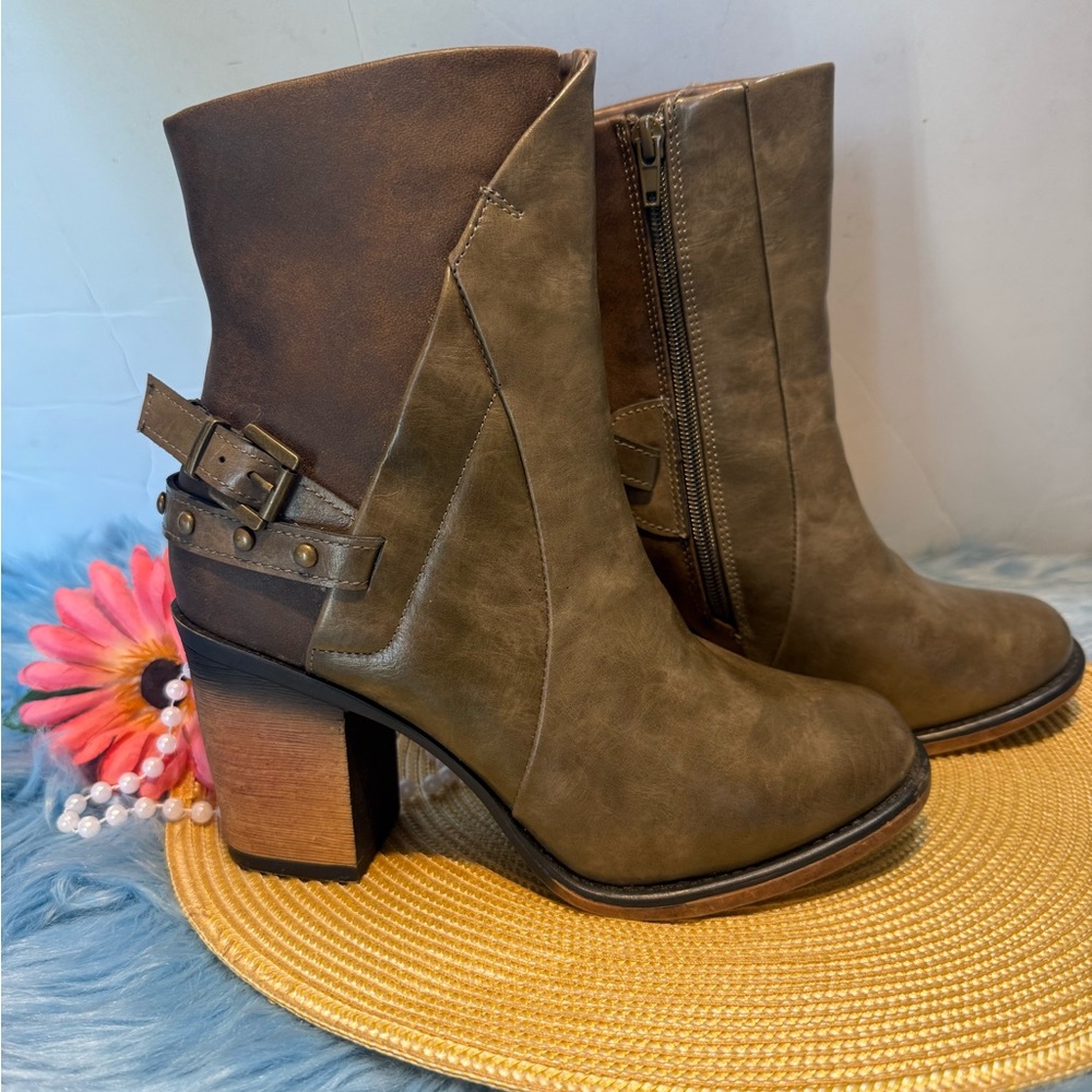 Pierre Dumas Brown Heeled Boots